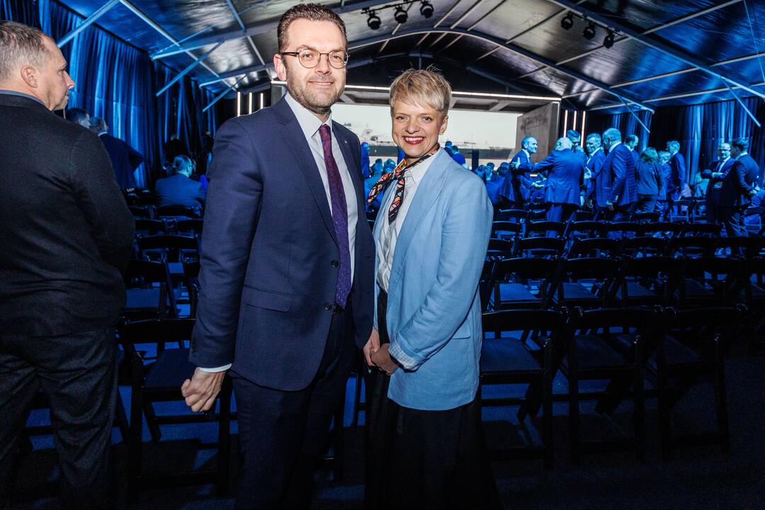 Laivo-saugyklos „Independence“ nuosavybės teisių perdavimo Lietuvai ceremonija