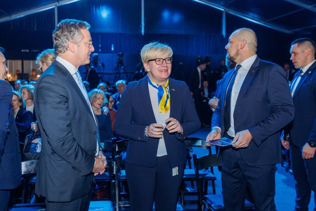 Laivo-saugyklos „Independence“ nuosavybės teisių perdavimo Lietuvai ceremonija