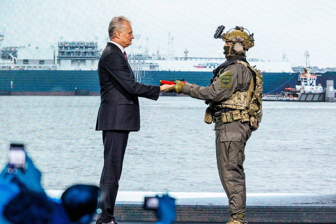 Laivo-saugyklos „Independence“ nuosavybės teisių perdavimo Lietuvai ceremonija