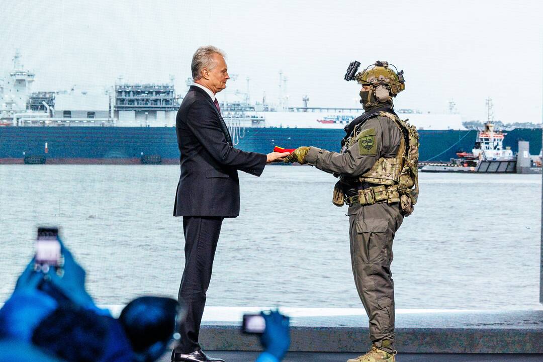Laivo-saugyklos „Independence“ nuosavybės teisių perdavimo Lietuvai ceremonija