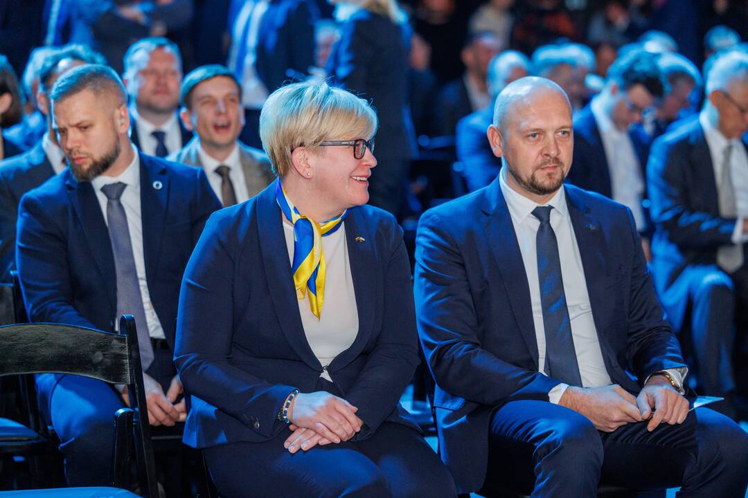 Laivo-saugyklos „Independence“ nuosavybės teisių perdavimo Lietuvai ceremonija