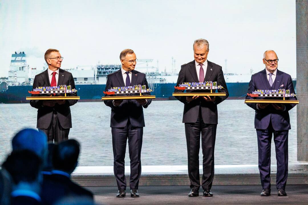 Laivo-saugyklos „Independence“ nuosavybės teisių perdavimo Lietuvai ceremonija