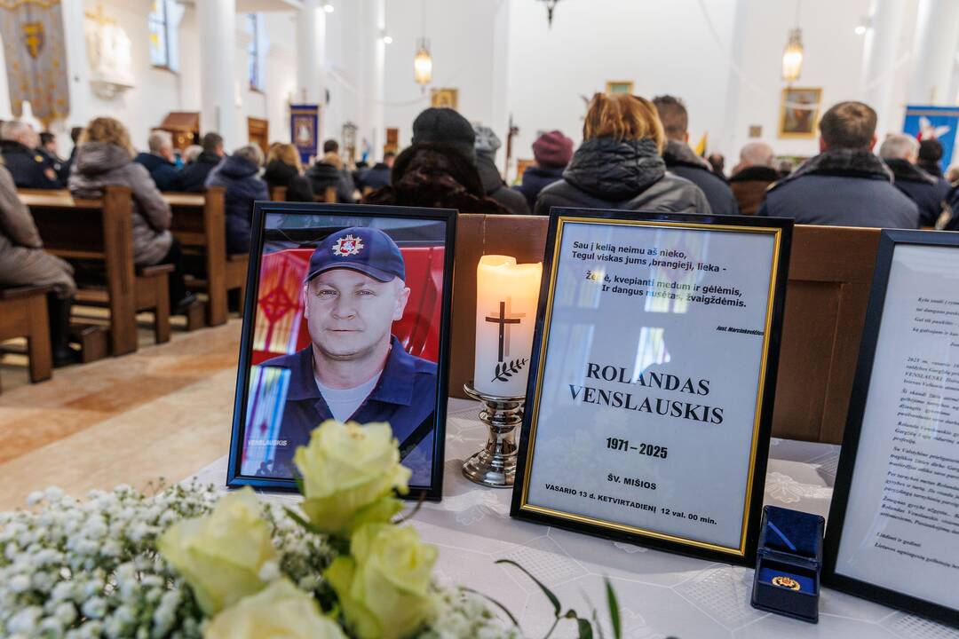 Gaisre žuvusio ugniagesio Rolando Venslauskio laidotuvės