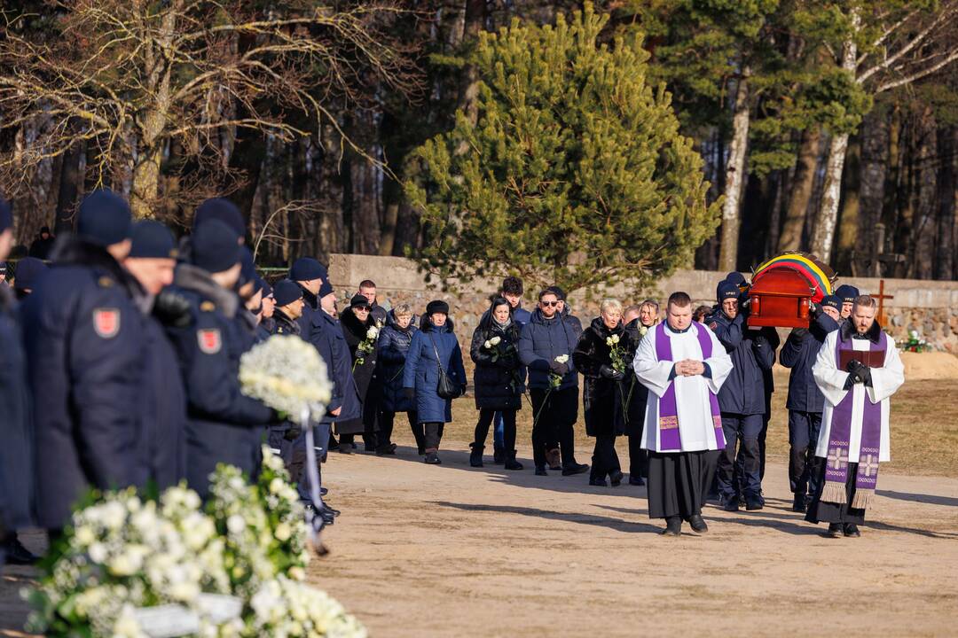 Gaisre žuvusio ugniagesio Rolando Venslauskio laidotuvės