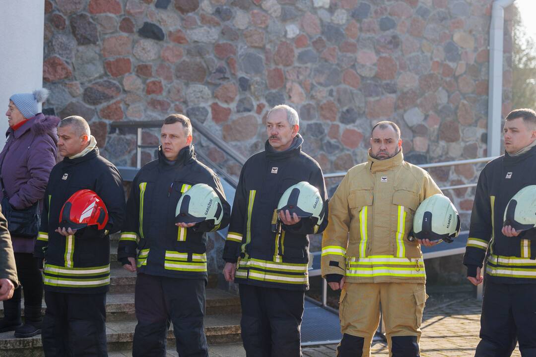 Gaisre žuvusio ugniagesio Rolando Venslauskio laidotuvės