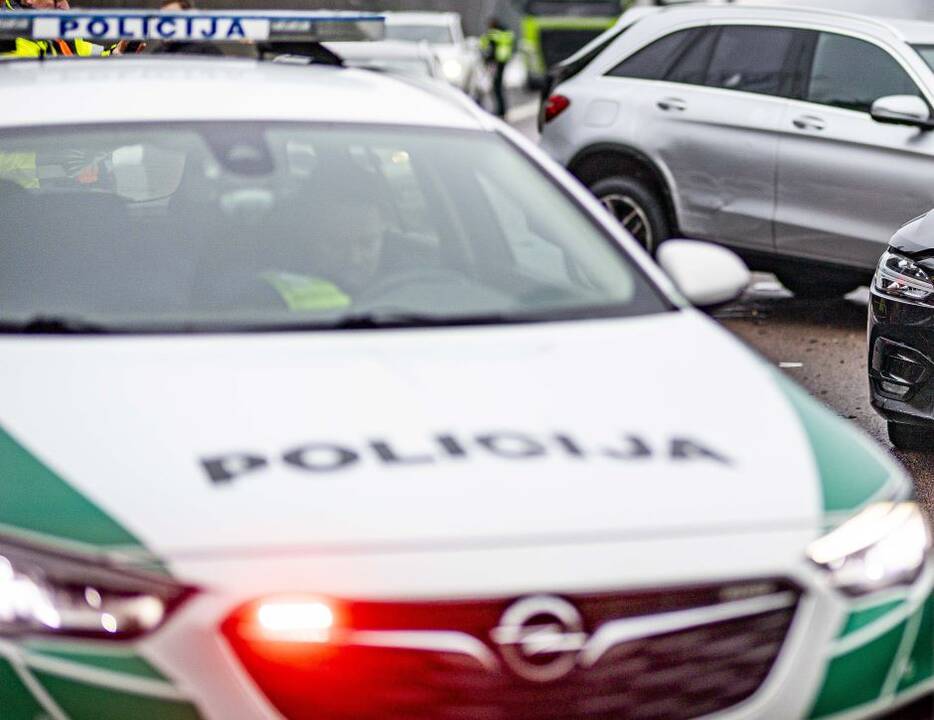 Kretingos rajone – „Volkswagen Golf“ ir „Toyota“ susidūrimas