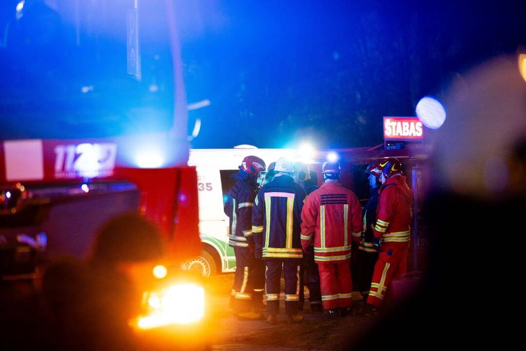 Vilniaus rajone, įtariama, padegtas autoservisas