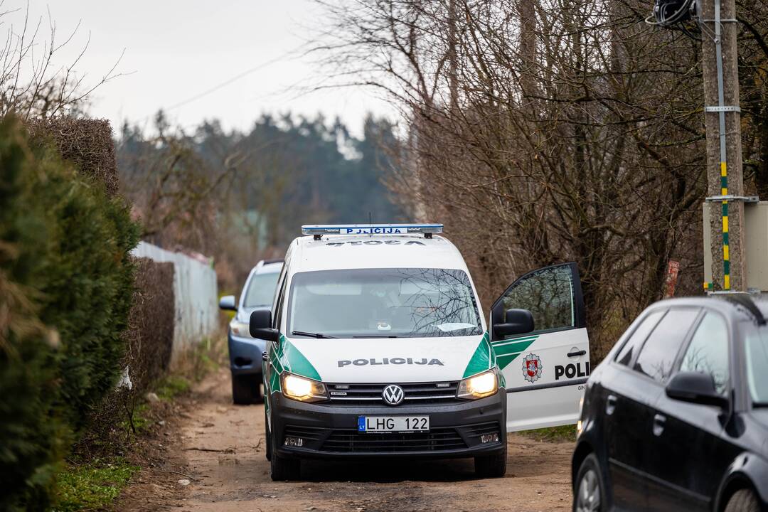 Šalčininkuose vyras nušovė žmoną policininkę