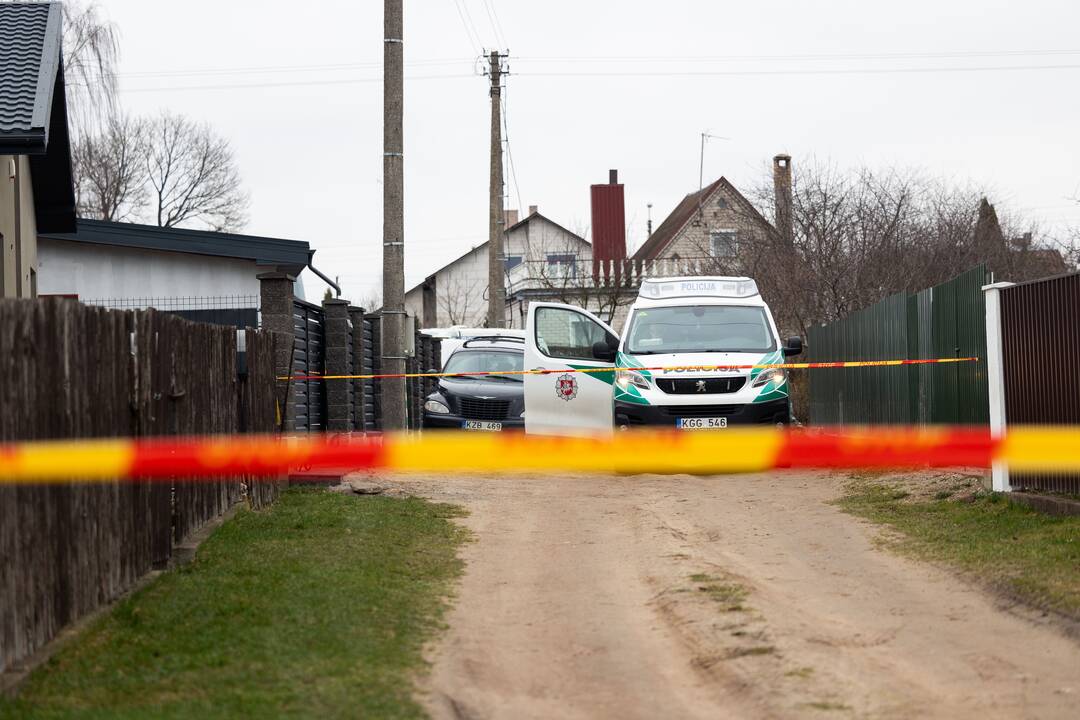 Šalčininkuose vyras nušovė žmoną policininkę