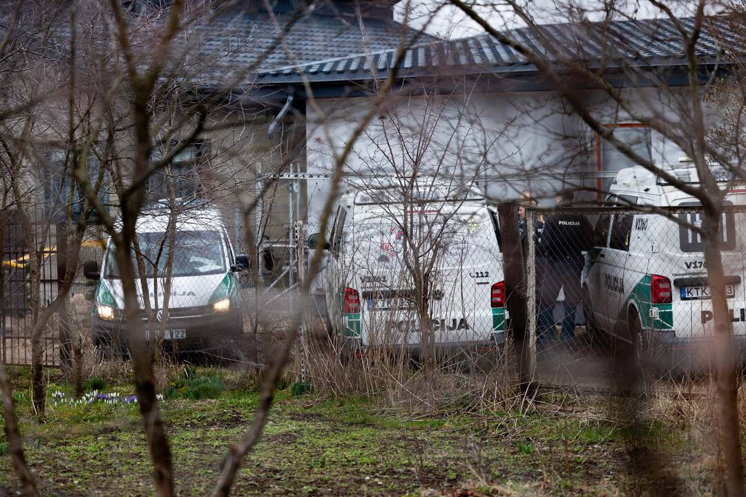 Šalčininkuose vyras nušovė žmoną policininkę