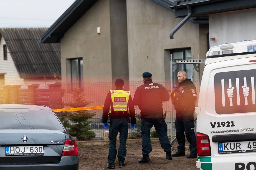 Šalčininkuose vyras nušovė žmoną policininkę