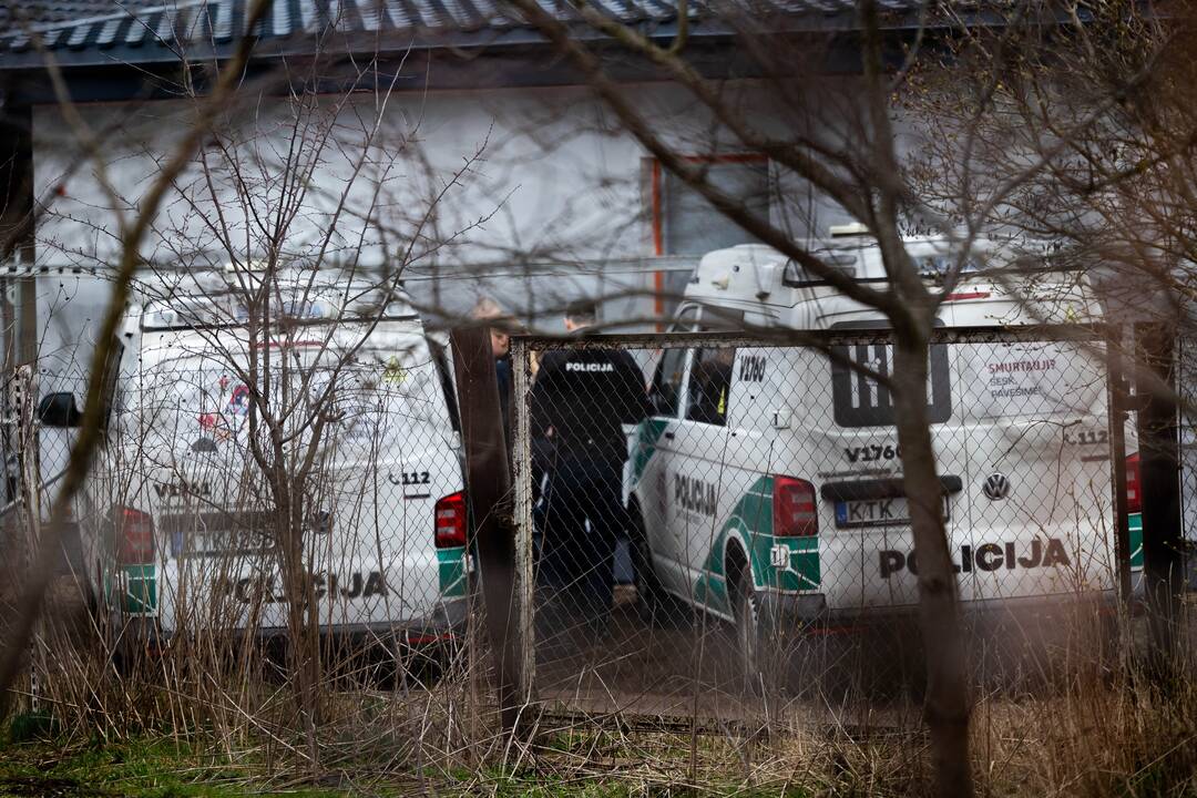Šalčininkuose vyras nušovė žmoną policininkę