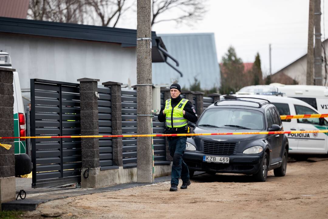 Šalčininkuose vyras nušovė žmoną policininkę