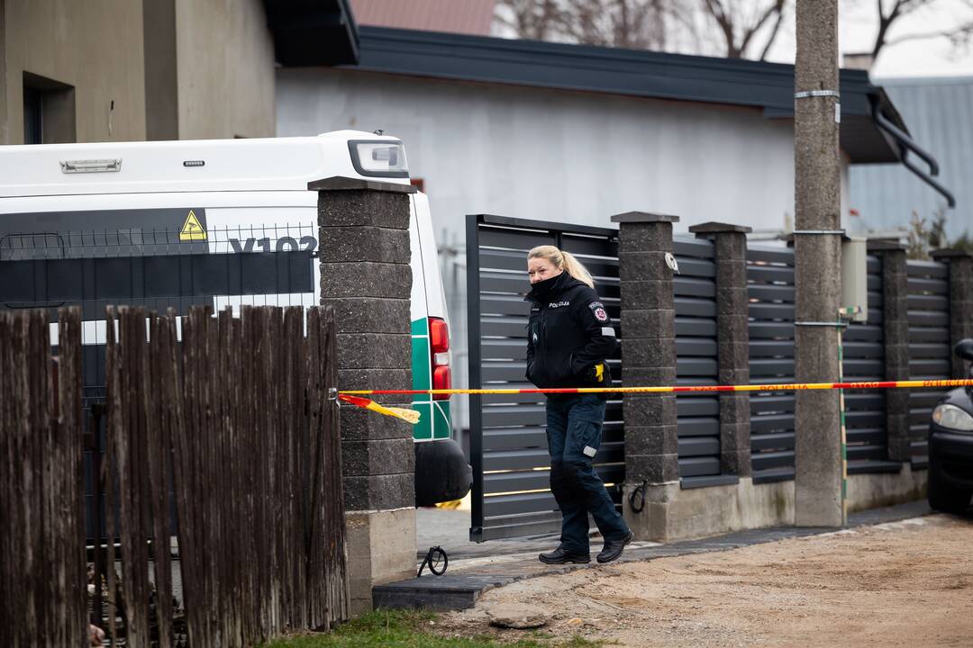 Šalčininkuose vyras nušovė žmoną policininkę