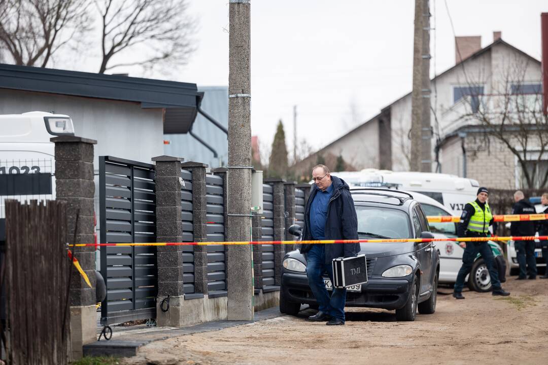 Šalčininkuose vyras nušovė žmoną policininkę