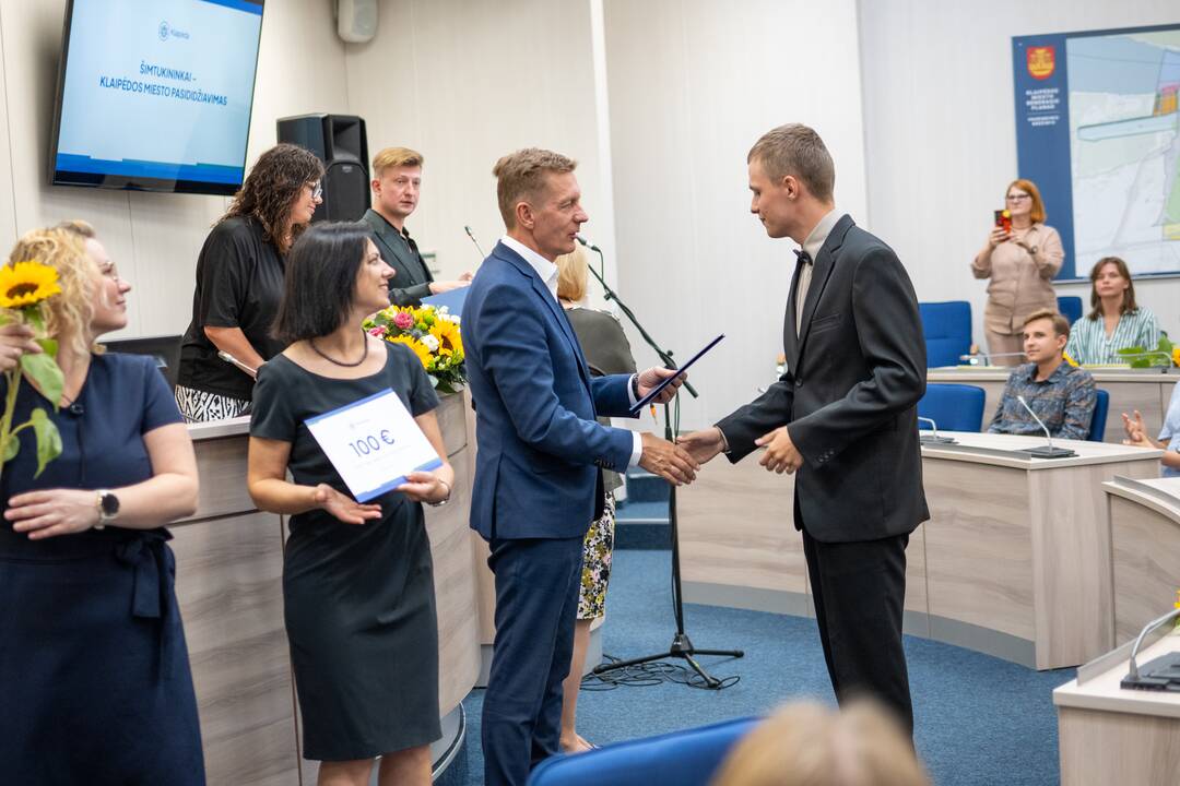 Klaipėdos šimtukininkams – piniginės premijos