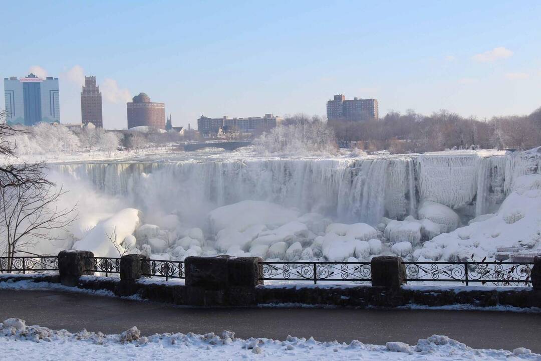 Užšalęs Niagaros krioklys