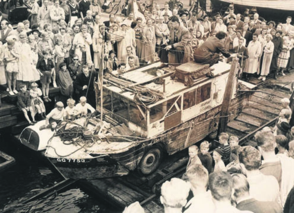 Dėmesys: 1951 m. Kopenhagoje B.Carliną ir jo „Half-Safe“ pasitiko minia smalsuolių.