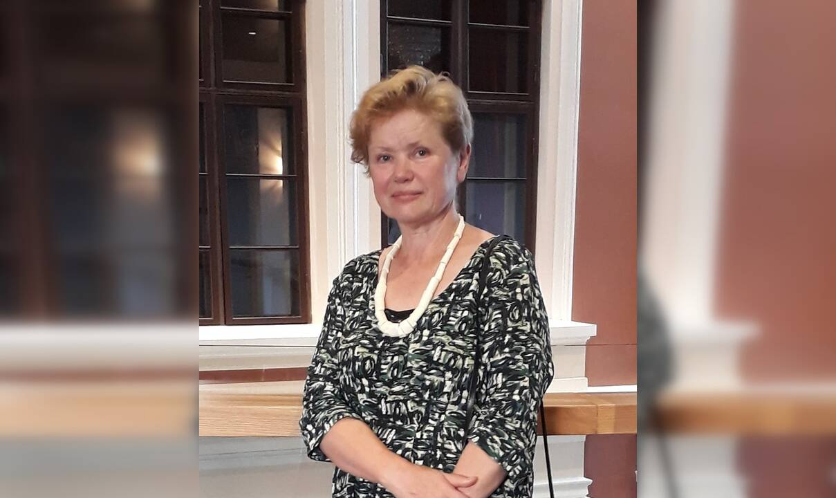 Indėlis: E. Matulionienė įvertinta už Mažosios Lietuvos tautodailės, o ypač Klaipėdos krašto tautinio kostiumo kryptingą ir nuoseklų tyrinėjimą.