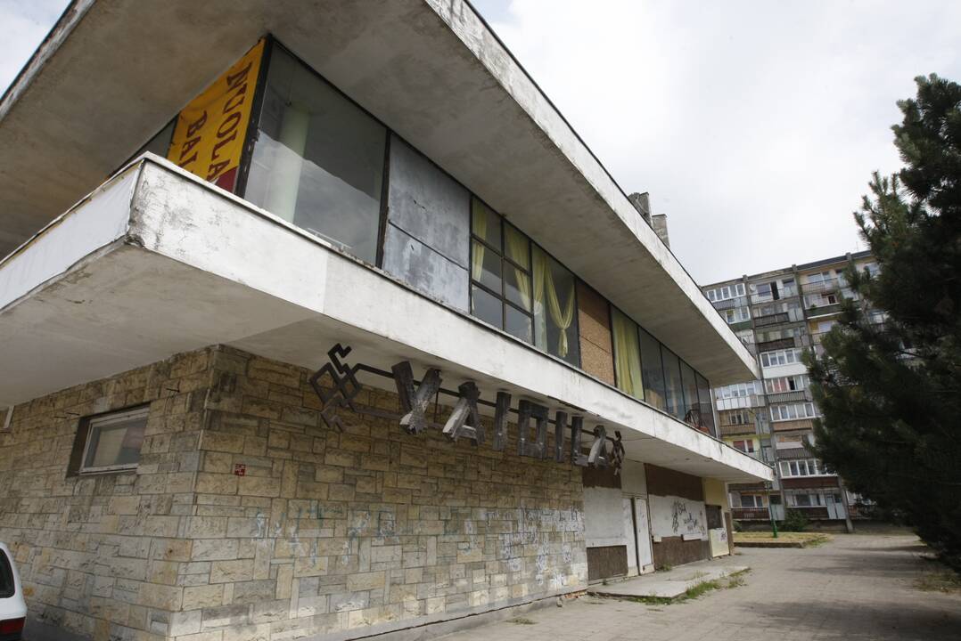 Permainos: buvęs "Vaidilos" kino teatras stovi ant rekonstrukcijos slenksčio – pastato savininkai jau kitąmet tikisi turėti statybą leidžiančius dokumentus.