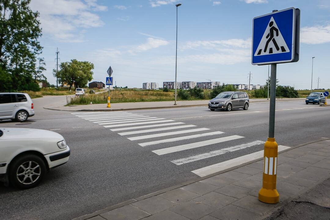Tvarka: šioje sankryžoje į kairėje esančią Arimų gatvę pasukti nebus galima, teks važiuoti iki Palangos plento viaduko.