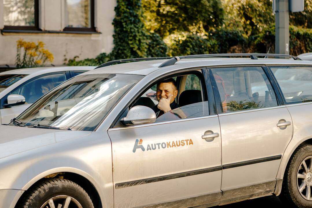 Antradienio vakarą ant Parodos kalno vairuotojų laukė staigmena