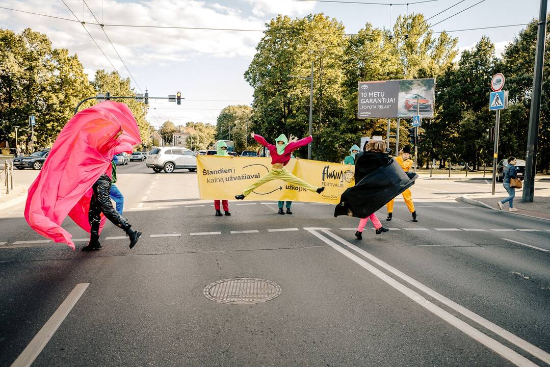 Antradienio vakarą ant Parodos kalno vairuotojų laukė staigmena