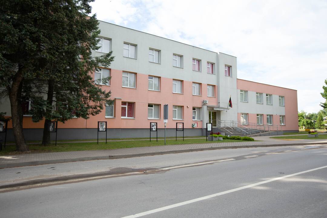 Rezultatas: šiuo metu Kauno rajono savivaldybė ant mokyklų pastatų jau yra įrengusi 2 MW saulės elektrinių.