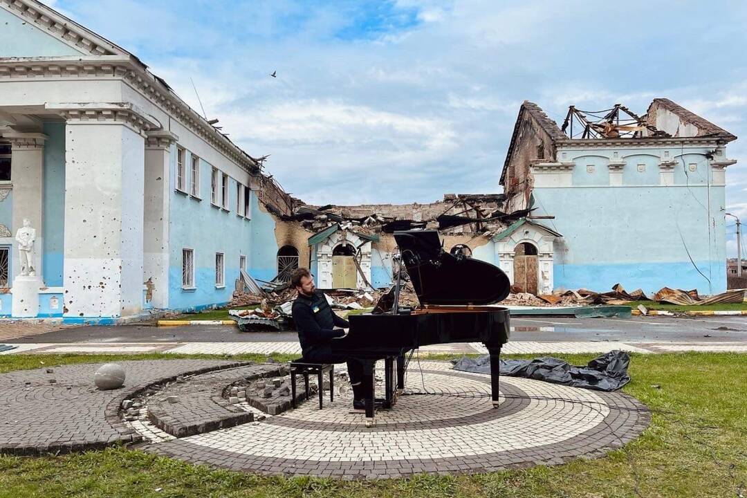 D. Kanovičius siekia per muziką grąžinti viltį ir orumą tai praradusiems