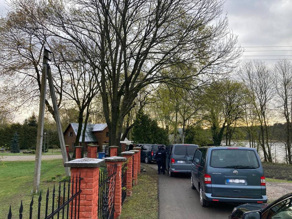 Kadrai iš sulaikymo operacijos.