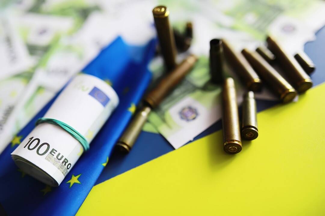 Europa 2022 metais beveik padvigubino ginkluotės importą
