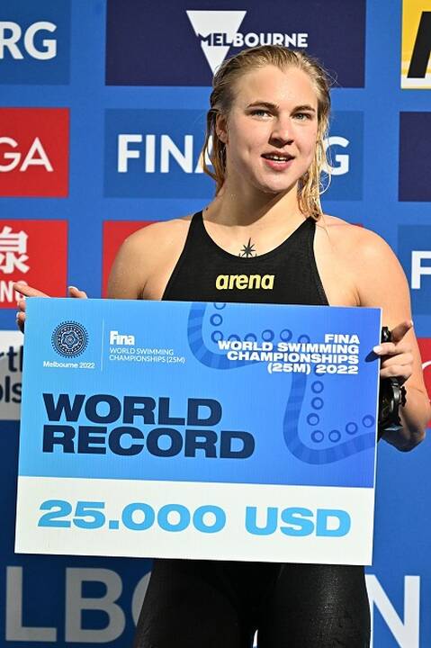 Biudžetas: pagerinusi pasaulio rekordą, R. Meilutytė pelnė 25 tūkst. JAV dolerių premiją.