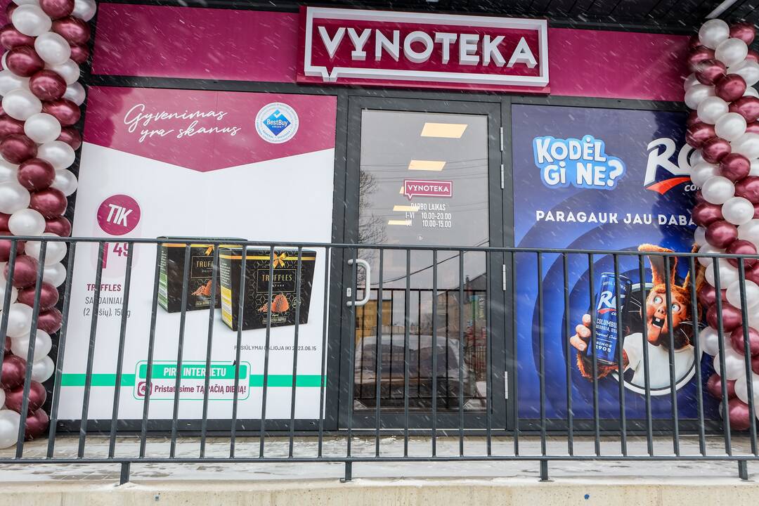 Įvairovė: čia rasite didelė prekių pasirinkimą, patrauklias kainas, geras nuolaidas ir profesionalų, draugišką personalą.