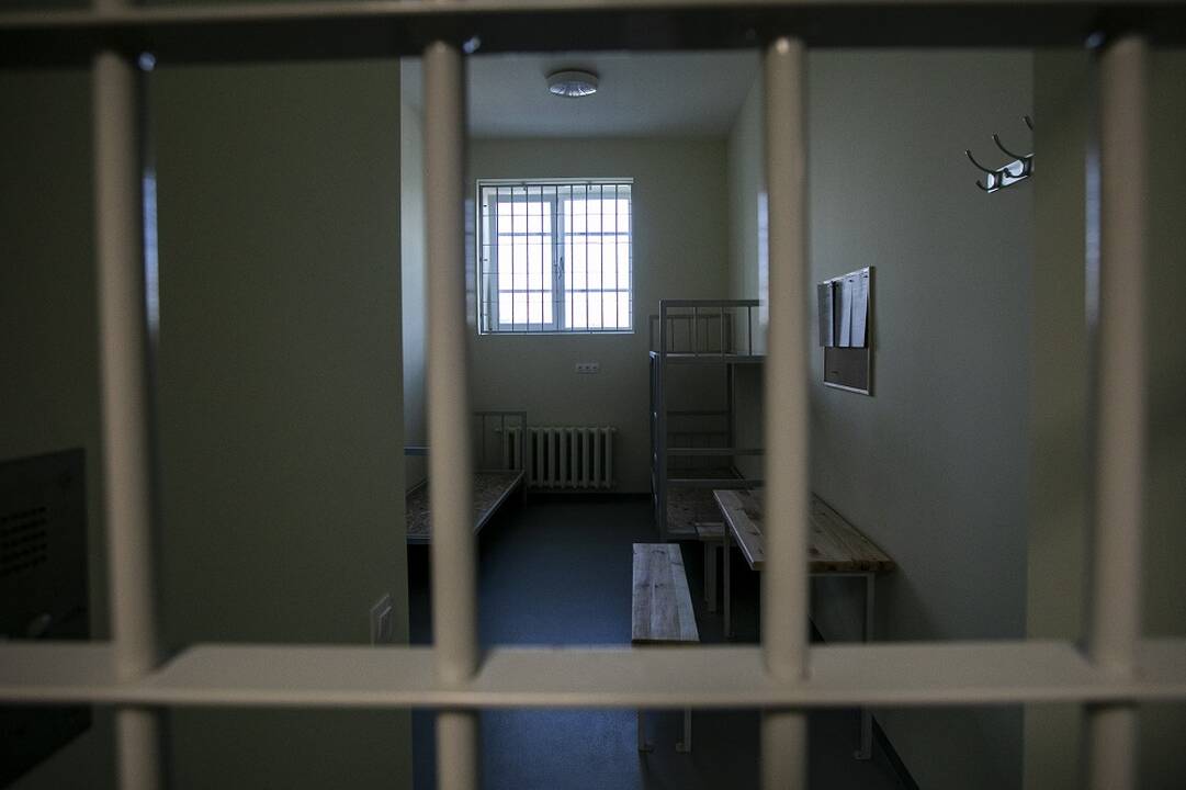 Šiaulių kalėjime bandyta slapta perduoti narkotines medžiagas