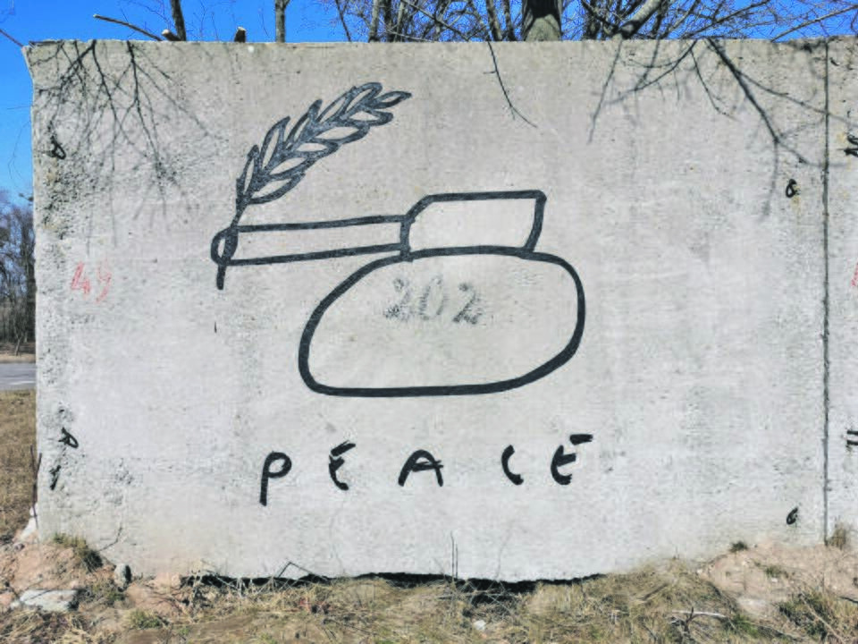 Atsvara: piešiniai iš vienos ilgiausių Baltijos šalyse meno galerijų „No-Fly zone“.
