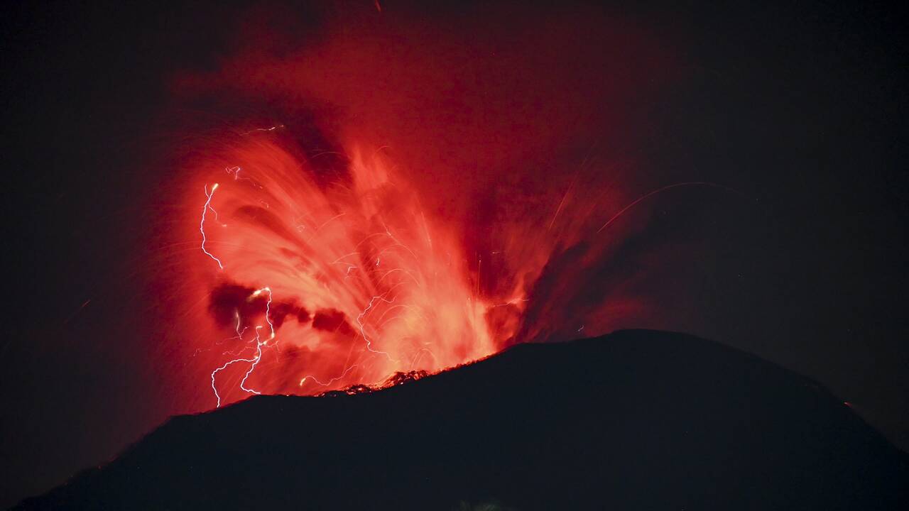 Indonezijoje išsiveržęs ugnikalnis.