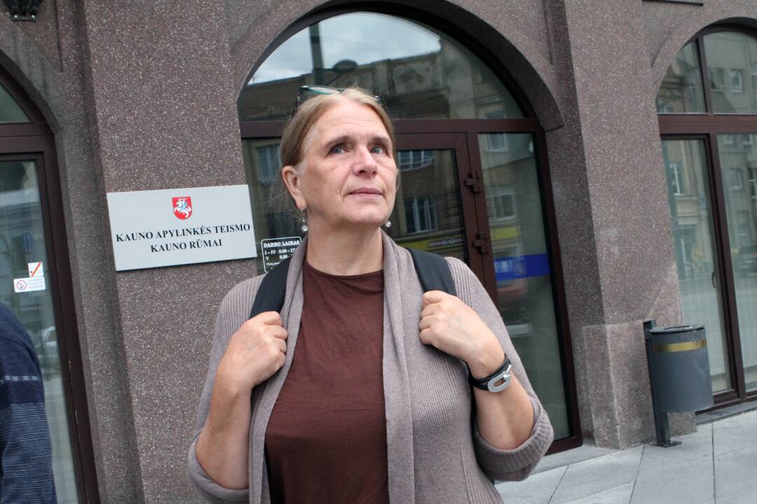 E. Švenčionienės teismas dėl baudos už publikuotą V. Lenino atvaizdą.