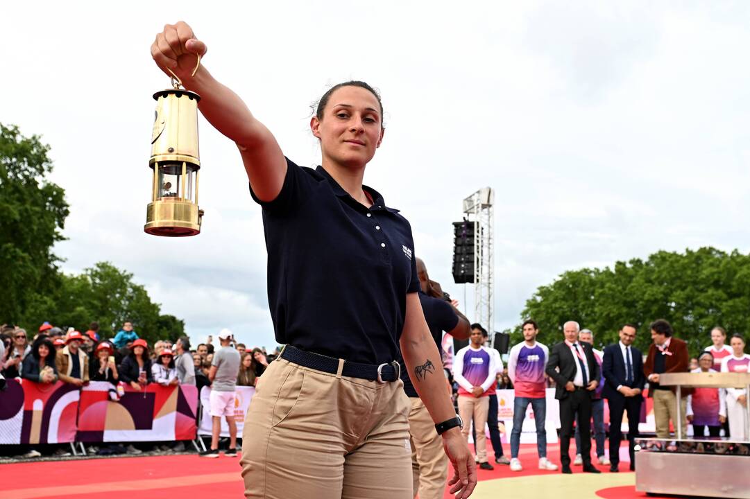 Olimpinė ugnis paryžiuje.