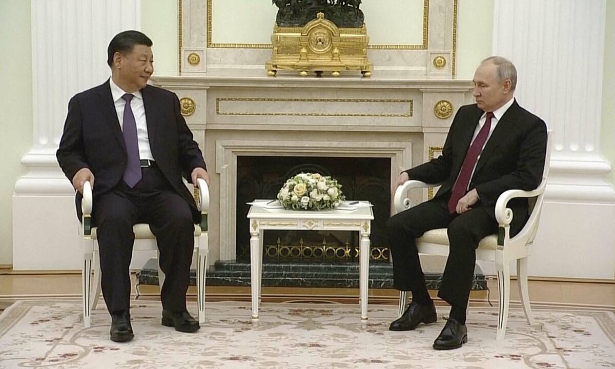 Iš kairės: Xi Jinpingas ir Vladimiras Putinas.