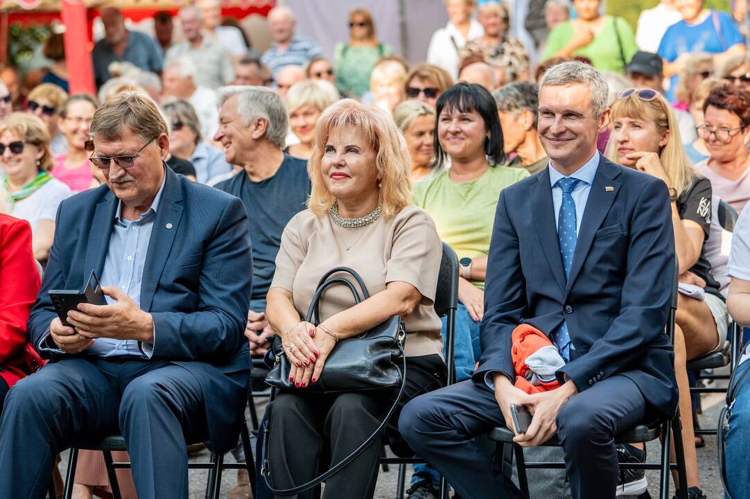 Skambantis Kadagių slėnis