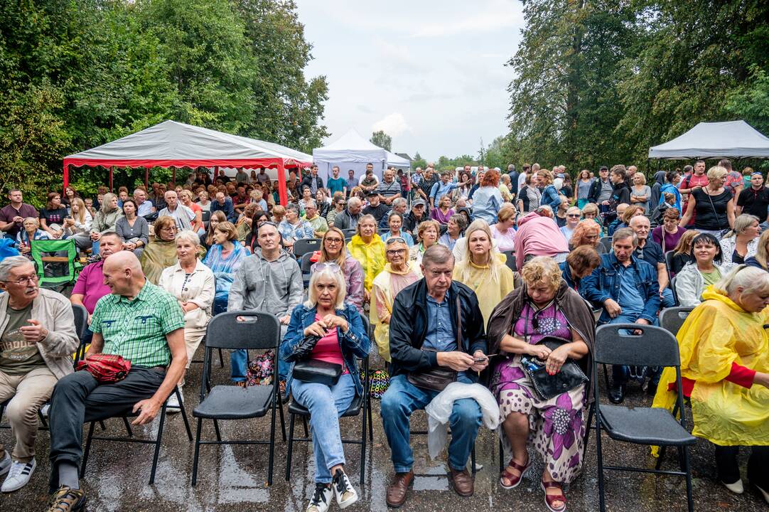 Skambantis Kadagių slėnis