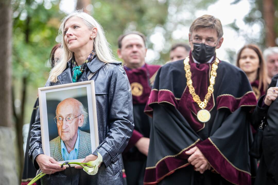 Prof. B. Vaškelis išlydėtas į paskutinę kelionę
