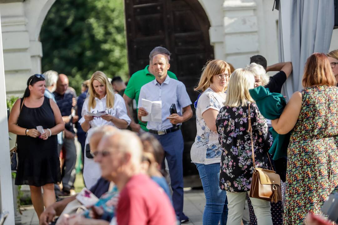 Pažaislio liepų alėjos vakaras su Inga Valinskiene
