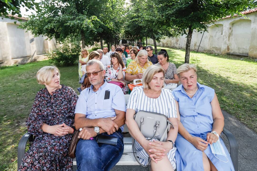 Pažaislio liepų alėjos vakaras su Inga Valinskiene