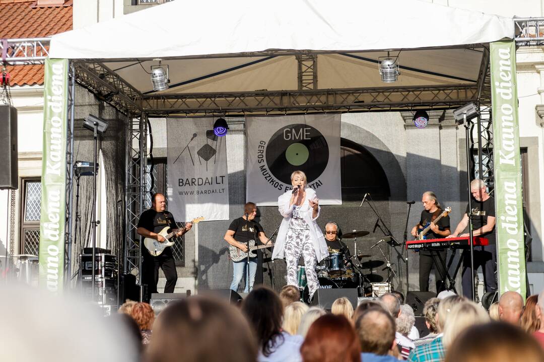 Pažaislio liepų alėjos vakaras su Inga Valinskiene