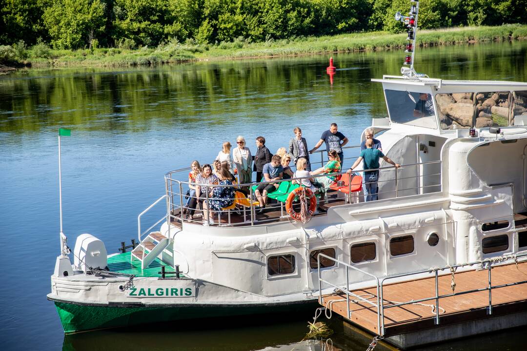Kaune pristatytas pramoginis laivas „Žalgiris“