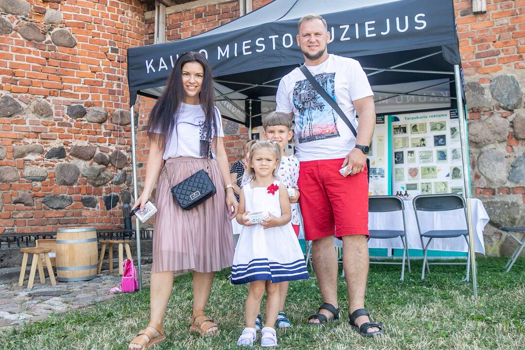 Šeimadienis prie Kauno pilies