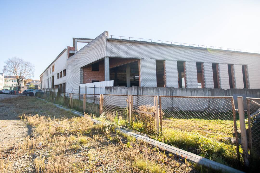 Nebaigtas statyti turgus Šiaulių gatvėje
