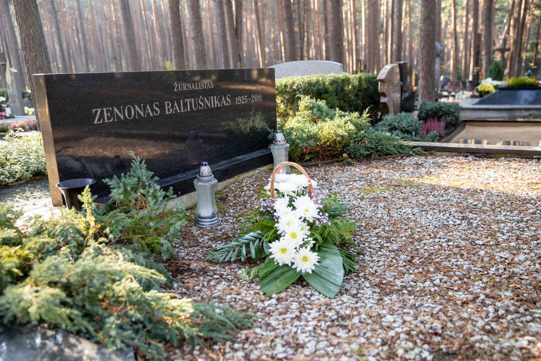 Lapkričio 1-oji Petrašiūnų panteone