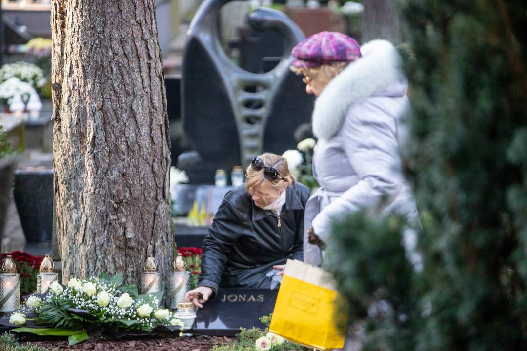 Lapkričio 1-oji Petrašiūnų panteone